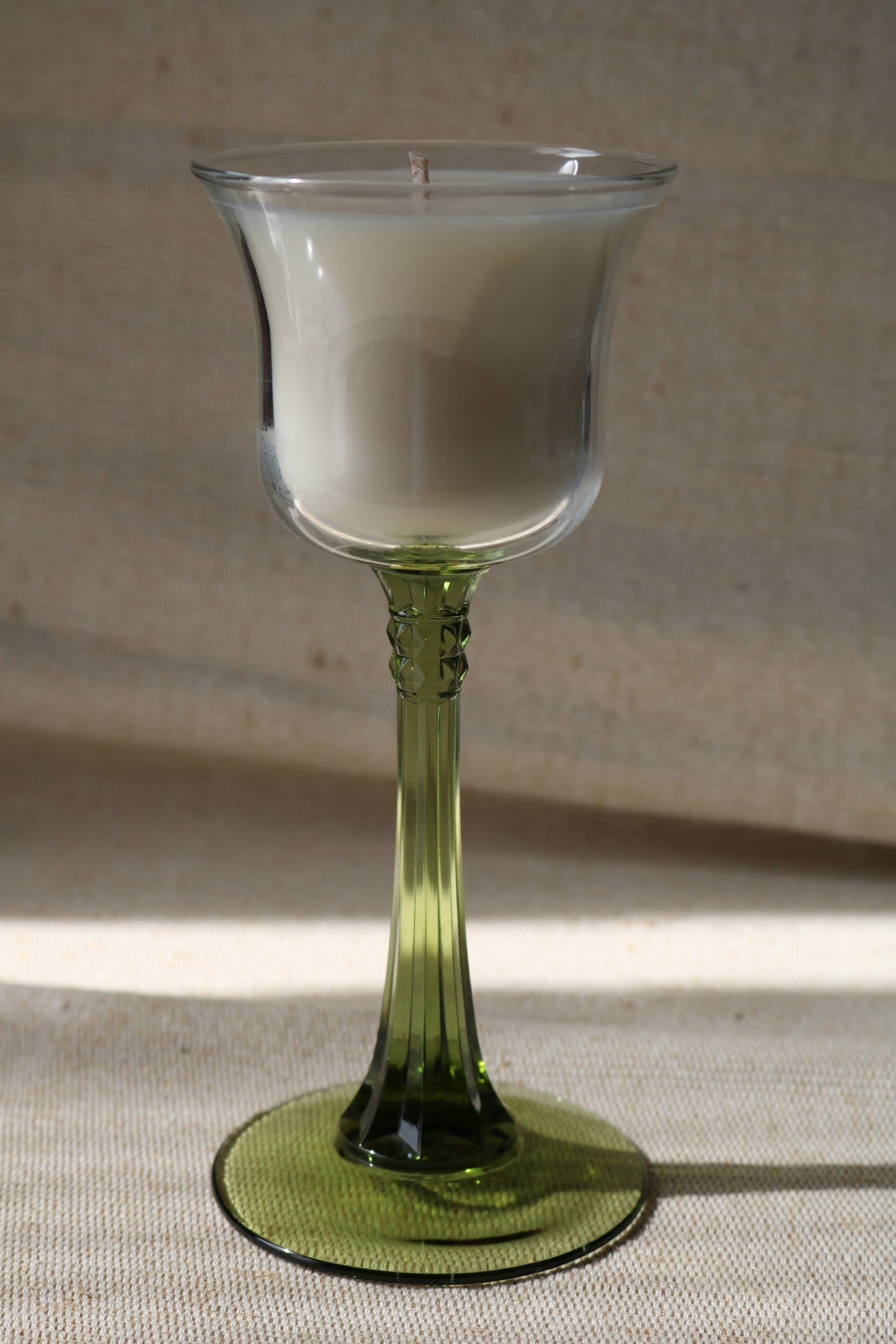 Verre à pied vert